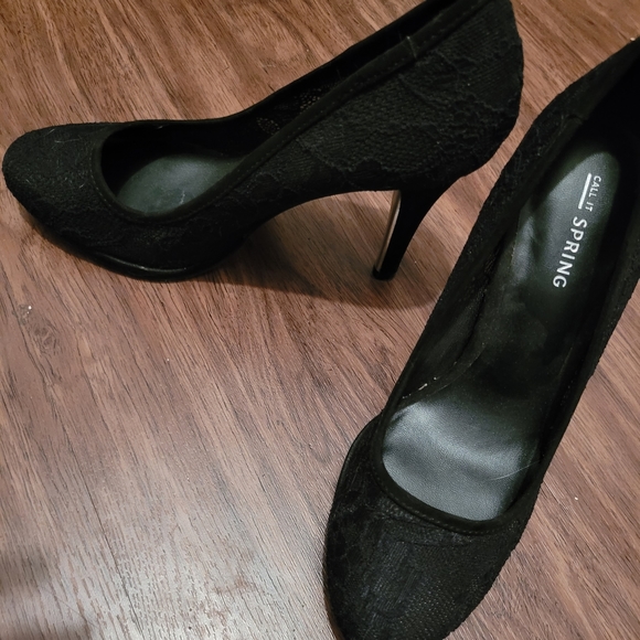 Heels - Picture 5 of 7